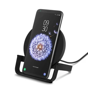 Belkin Boost Charge 10W vezeték nélküli töltőállvány (AC Adapter nélkül) fekete Belkin Boost Charge 10W vezeték nélküli töltőállvány (AC Adapter nélkül) fekete