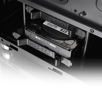 Kép 14/15 - Thermaltake Versa H26 Tempered Glass Black