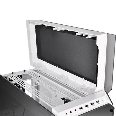 Kép 8/8 - Thermaltake View 71 Tempered Glass Snow Edition