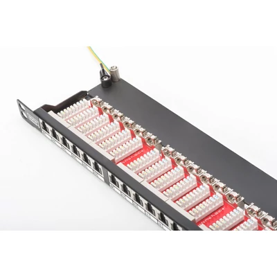 Kép 3/3 - Digitus 24-port Patch Panel 0,5U Black