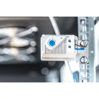 Kép 8/8 - Digitus Roof vent. unit, Unique network and Dynamic Basic