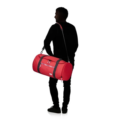 Kép 3/9 - American Tourister Upbeat Duffle Bag Red