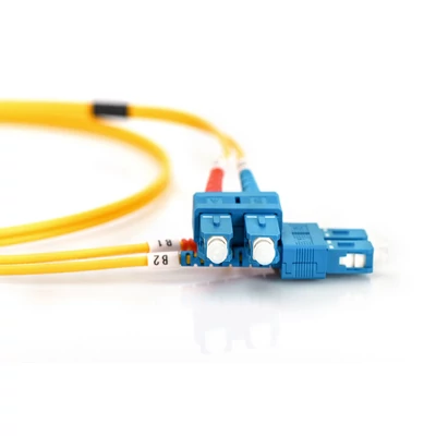 Kép 4/5 - Digitus DK-2922-03 száloptikás kábel 3 M SC I-VH OS2 sárga
