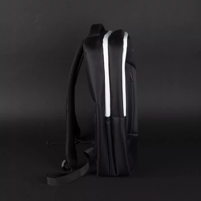 Kép 3/5 - KONIX Mythics Titan Backpack for PS5 Black