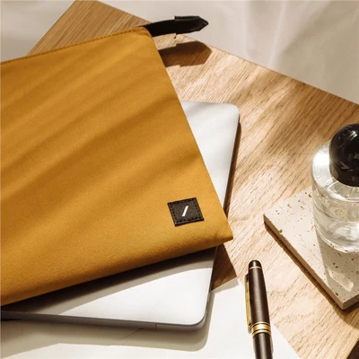 Kép 5/5 - Native Union Stow Lite Sleeve, kraft - Macbook 13"