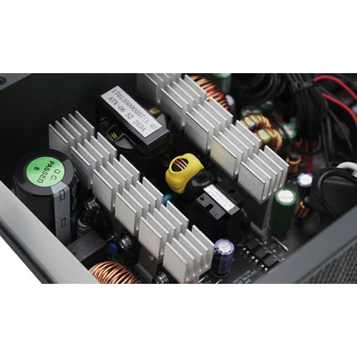 Kép 7/8 - DeepCool 750W 80+ PF750