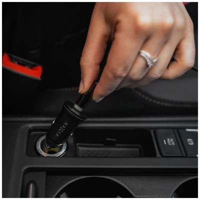 Kép 8/10 - FIXED USB-C Car Charger 20W+ USB-C/USB-C Cable Black