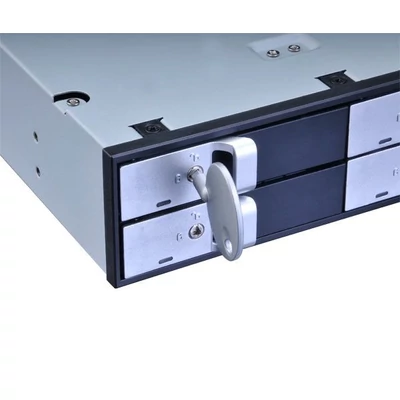 Kép 4/4 - Akasa Lokstor M22 4bay 2,5" mobile rack