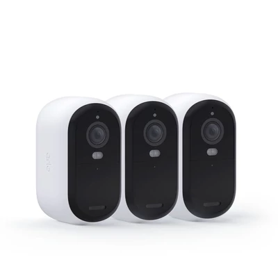 Kép 3/3 - Arlo Essential (Gen.2) Bundle 2K Outdoor Security Camera (3 Camera Kit) + (3 Essential Solar Panel Charger) White