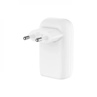 Kép 2/5 - Belkin Boost Charge 67W with 3xUSB-C Ports White