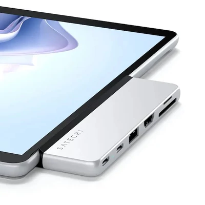Kép 5/6 - Satechi DUAL USB-C HUB for SURFACE PRO 9 (1x USB4 Pass-through Port 100W PD, 1x 6K/60Hz or Dual 4K/60Hz Video 40Gbps,2x USB-C 3.2 Gen 2 Port, 1x USB-A 3.2 Gen 2, HDMI 2.0 Port (4K/60Hz) SD/microSD)