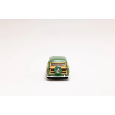 Kép 9/21 - Kinsmart Ford Woody Wagon 1949 fém autó nyitható ajtókkal 1:40 (többféle)