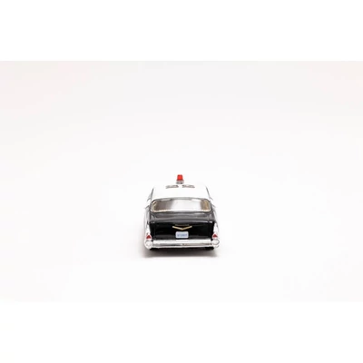 Kép 9/11 - Kinsmart Chevrolet Bel Air (rendőr/tűzoltó kiadás) 1957 fém autó nyitható ajtókkal 1:40 (többféle)