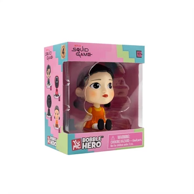 Kép 2/3 - YuMe Squid Game Bobble Hero mini figura ablakos dobozban - Young-Hee baba