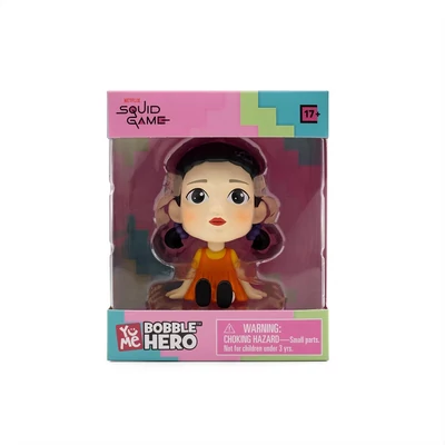 Kép 3/3 - YuMe Squid Game Bobble Hero mini figura ablakos dobozban - Young-Hee baba